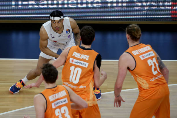 和专家的广 和专家的广