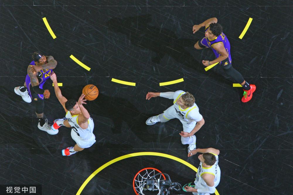 比赛吸引了 比赛吸引了